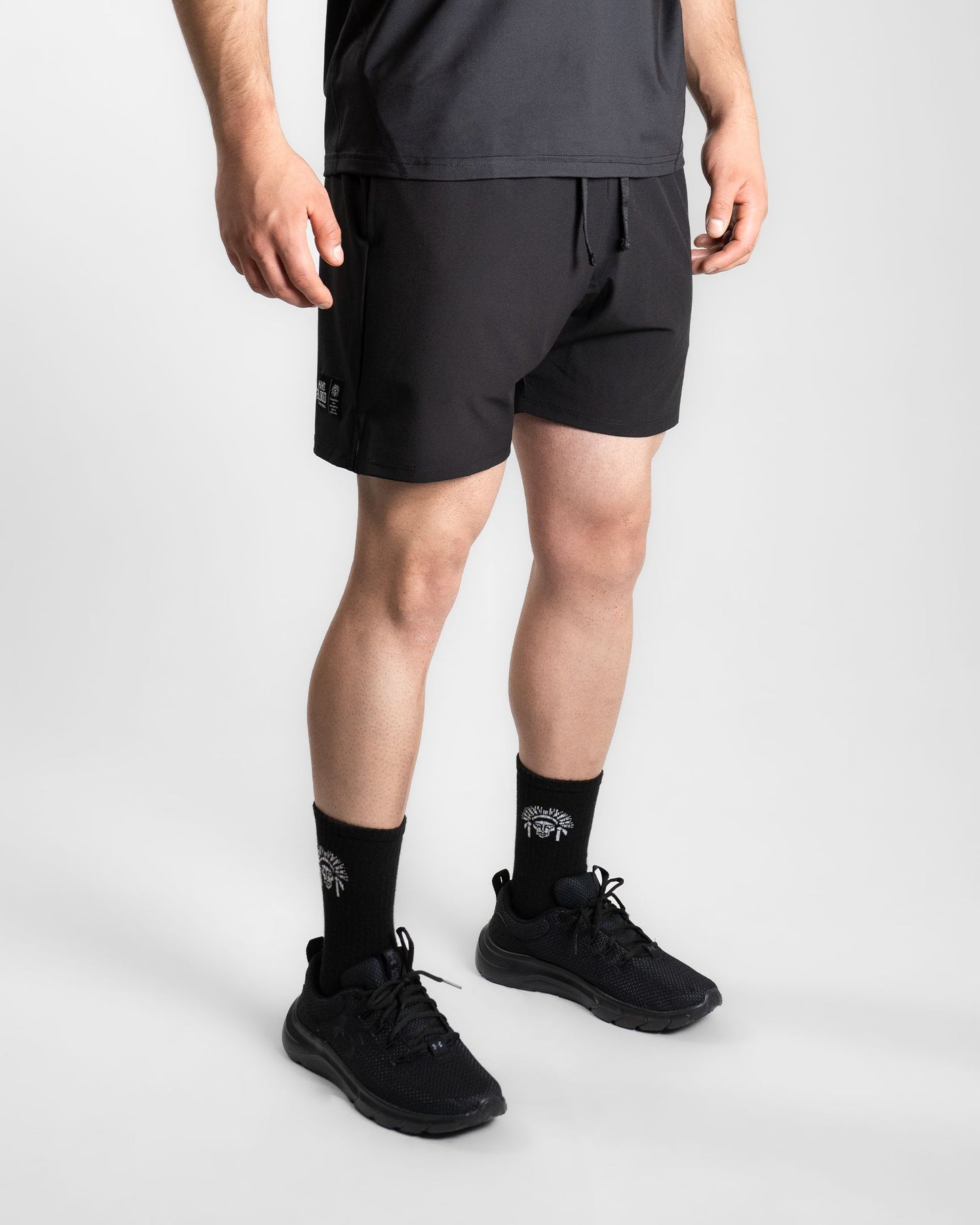 INVINCIBLE EQUIPMENT - BLACK