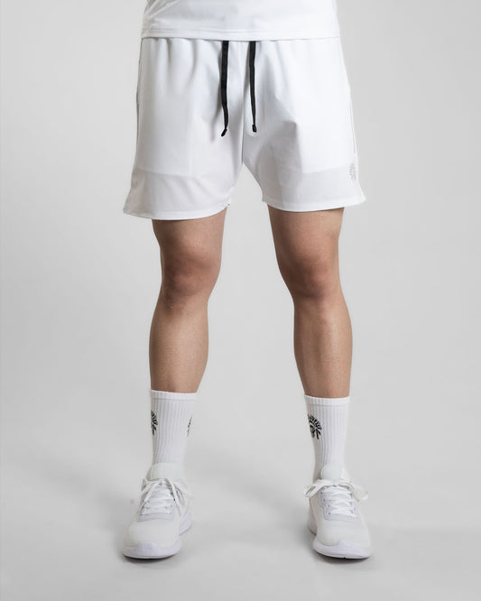 INVINCIBLE SHORT - WHITE