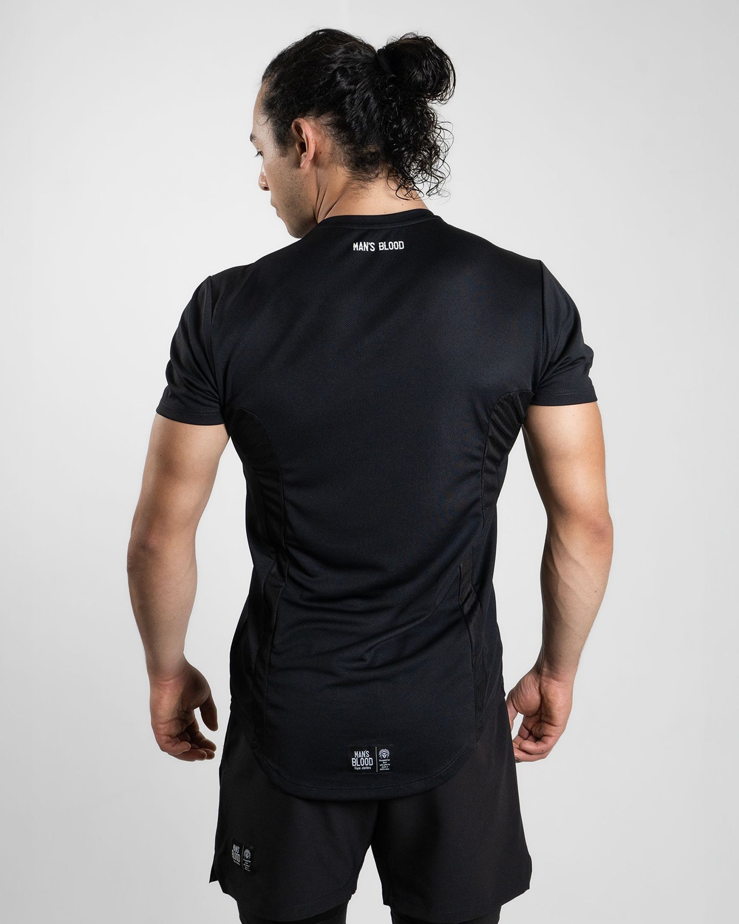 TITAN T-SHIRT - BLACK