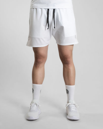 INVINCIBLE SHORT - WHITE